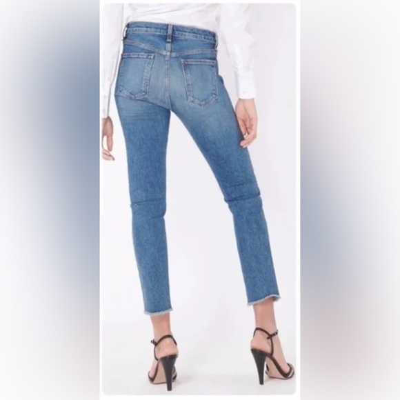 Veronica Beard Dark Blue Denim Jeans CARLY
11* KICK FLARE - Picture 6 of 13